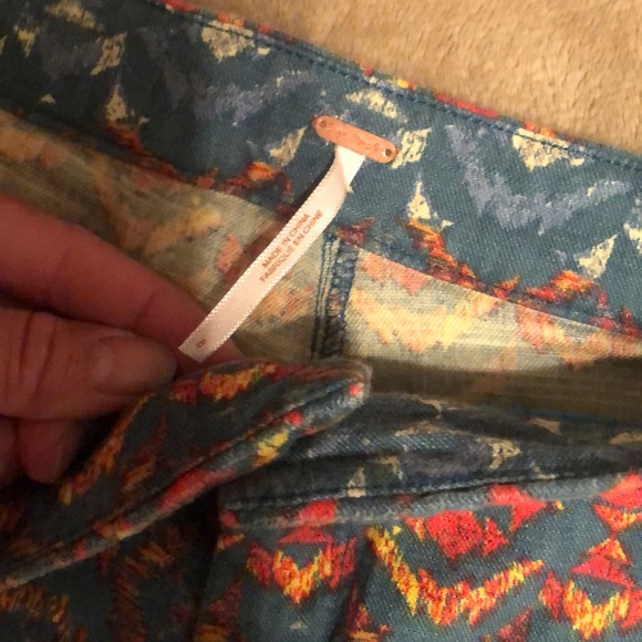 Free people shorts size 8 - Picture 2 of 6